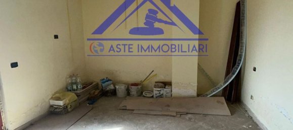 3 rooms Apartment in Marcianise, Italy No. 7585 14
