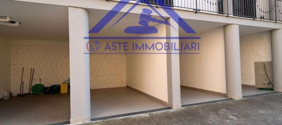 3 rooms Apartment in Marcianise, Italy No. 7585 3