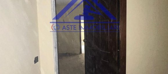 3 rooms Apartment in Marcianise, Italy No. 7585 10