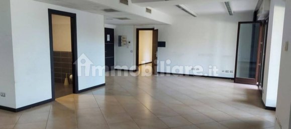 Офис 280м² в Рим, Италия № 315084 15