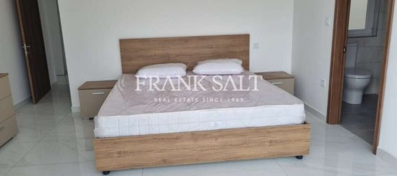 2 bedrooms Penthouse in Mgarr, Malta No. 10921 3