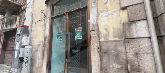 1 room Commercial property in Bari, Italy No. 23713 2