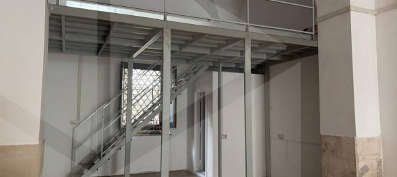 1 room Commercial property in Bari, Italy No. 23713 14