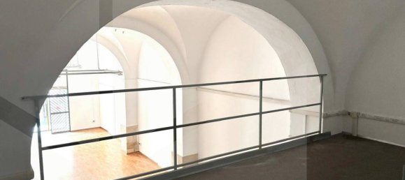 1 room Commercial property in Bari, Italy No. 23713 27