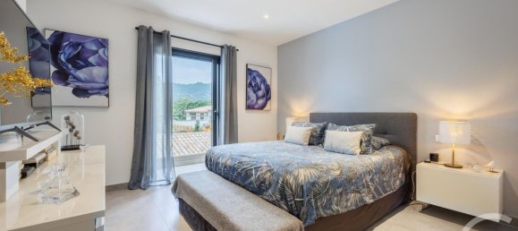 Villa de 10 dormitorios en Lecci, France No. 90522 28