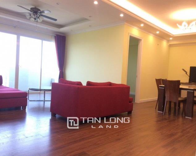 3 bedrooms Apartment in Tay Ho, Vietnam No. 1095
