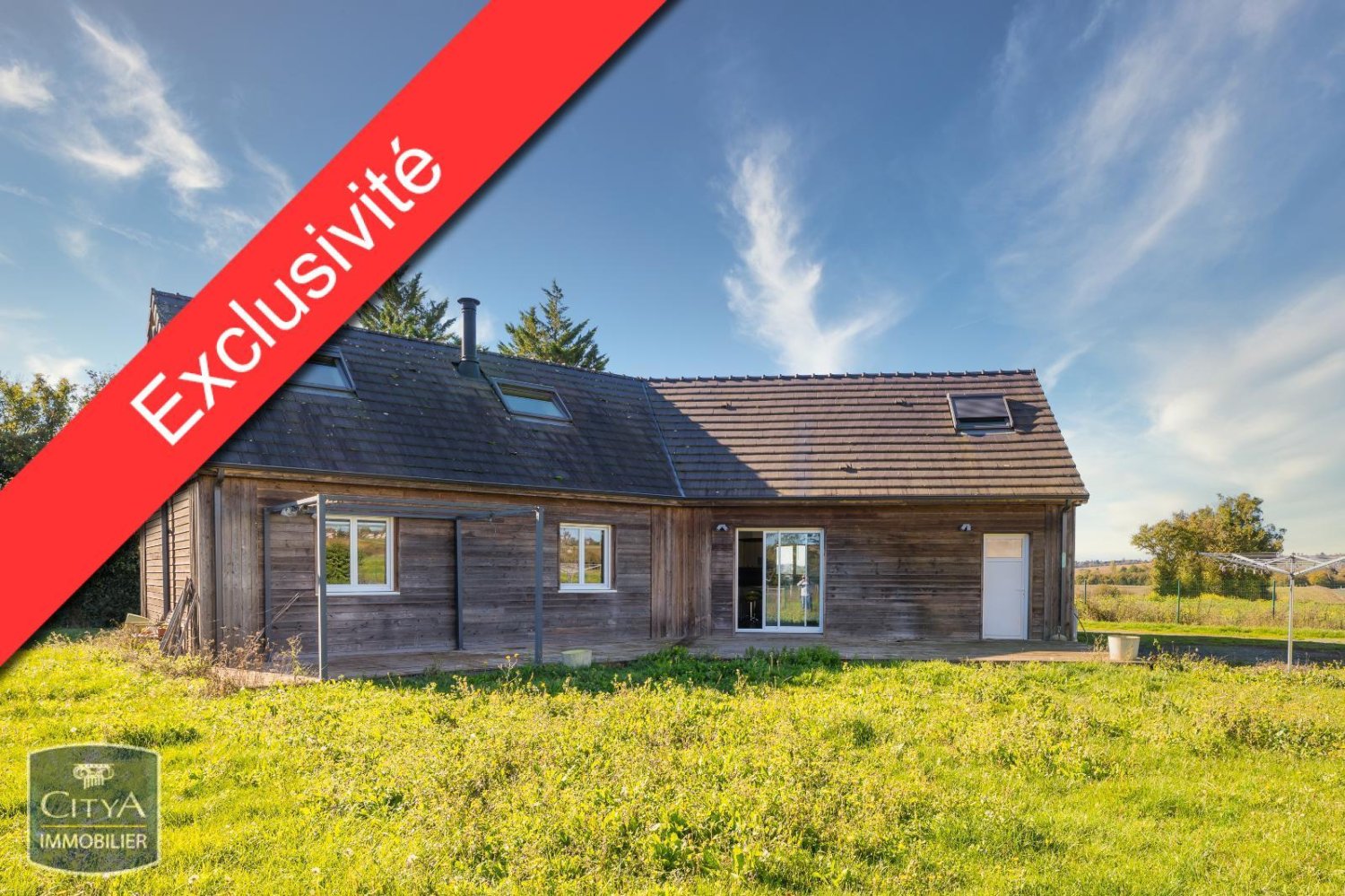 Casa de 5 dormitorios en Parassy, France No. 155767