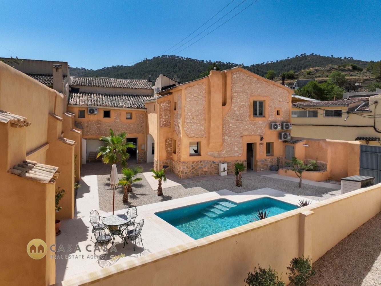 6 bedrooms House in Pinoso, Spain No. 154553