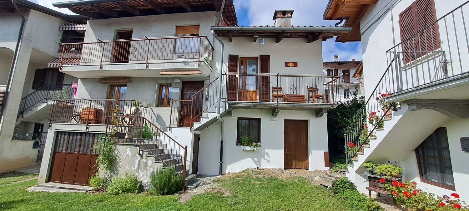 12 Schlafzimmer Haus in Strambinello, Italy, Nr. 397749