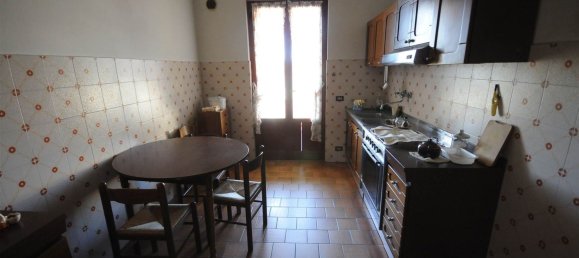 Apartamento de 4 divisões em Montale, Italy N.º 110835 18