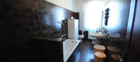 Apartamento de 4 divisões em Montale, Italy N.º 110835 14