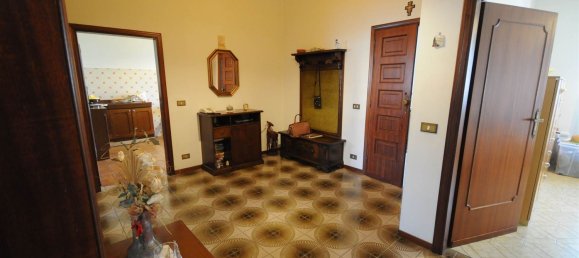 Apartamento de 4 divisões em Montale, Italy N.º 110835 11