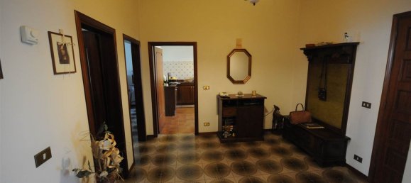 Apartamento de 4 divisões em Montale, Italy N.º 110835 12
