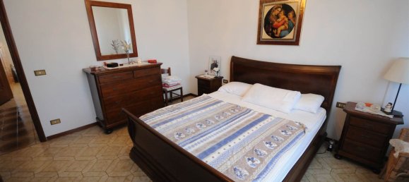 Apartamento de 4 divisões em Montale, Italy N.º 110835 10