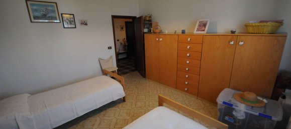 Apartamento de 4 divisões em Montale, Italy N.º 110835 8