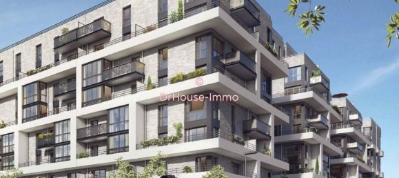 3 Schlafzimmer Wohnung in Suresnes, France, Nr. 165096 19