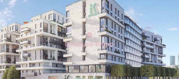 3 Schlafzimmer Wohnung in Suresnes, France, Nr. 165096 17