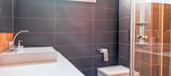 5 bedrooms Villa in Limassol, Cyprus No. 12090 6