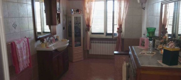 Квартира с 9 спальнями в Санти Козма э Дамьяно, Италия № 318144 2