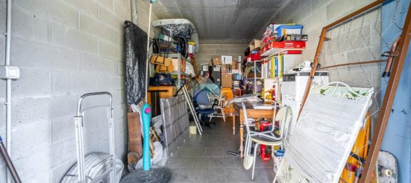 Garaje de 1 habitación en Reggio Emilia, Italy No. 6044 6