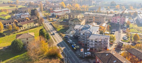 Garaje de 1 habitación en Reggio Emilia, Italy No. 6044 11