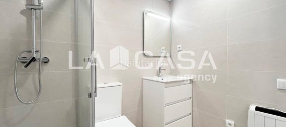 2 bedrooms Apartment in Badalona, Spain No. 171549 12
