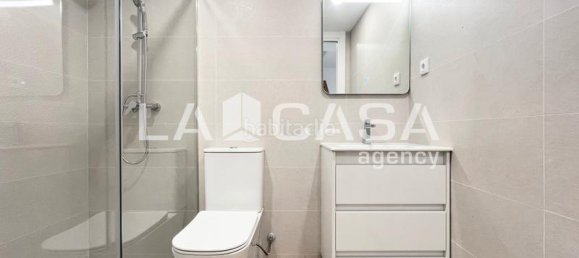 2 bedrooms Apartment in Badalona, Spain No. 171549 4