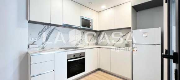 2 bedrooms Apartment in Badalona, Spain No. 171549 2