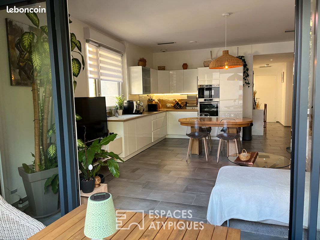 Квартира с 2 спальнями в Валанс, Франция № 317225