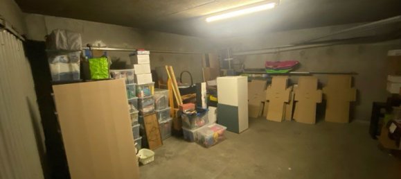  Garage in Villeurbanne, France No. 342671 2