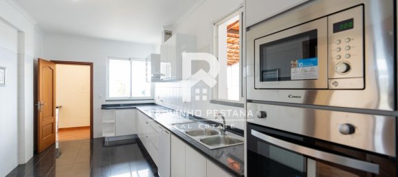 Дом с 3 спальнями в Фуншал, Португалия № 146013 8