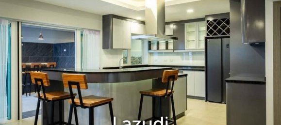 4 bedrooms Villa in Pattaya, Thailand No. 23737 8