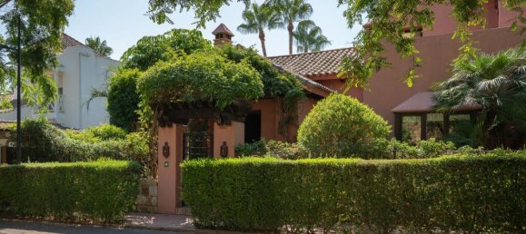 4 bedrooms Villa in Estepona, Spain No. 217838 35