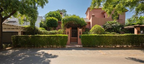 4 bedrooms Villa in Estepona, Spain No. 217838 34