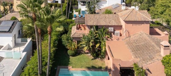 4 bedrooms Villa in Estepona, Spain No. 217838 27