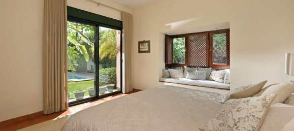 4 bedrooms Villa in Estepona, Spain No. 217838 15