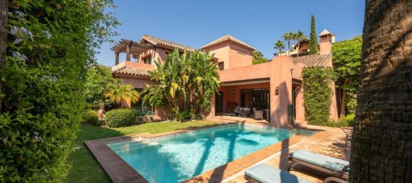4 bedrooms Villa in Estepona, Spain No. 217838 37