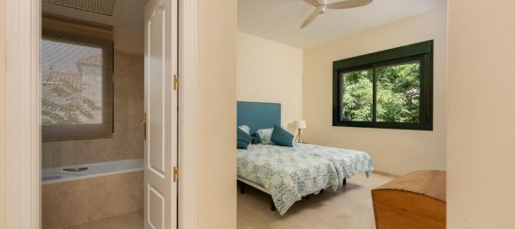 4 bedrooms Villa in Estepona, Spain No. 217838 17