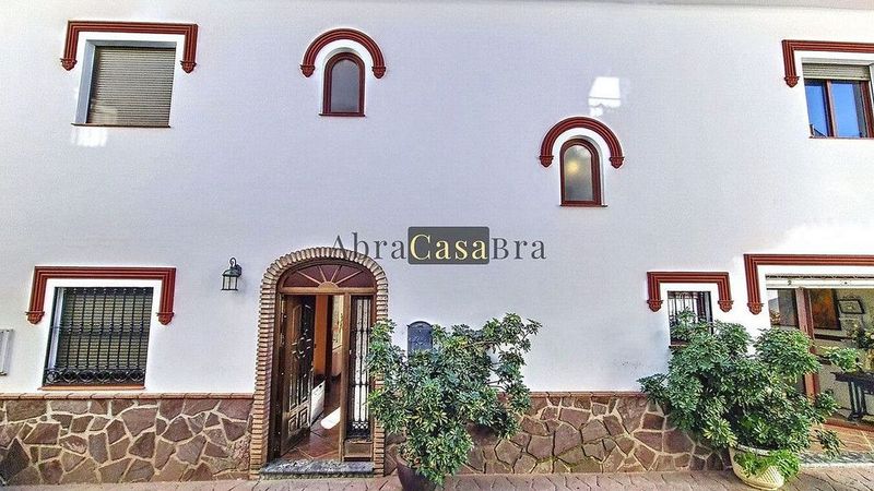 4 bedrooms Villa in Competa, Spain No. 231554