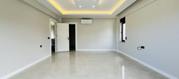Villa 4+1 in Kemer, Turkey No. 22090 22