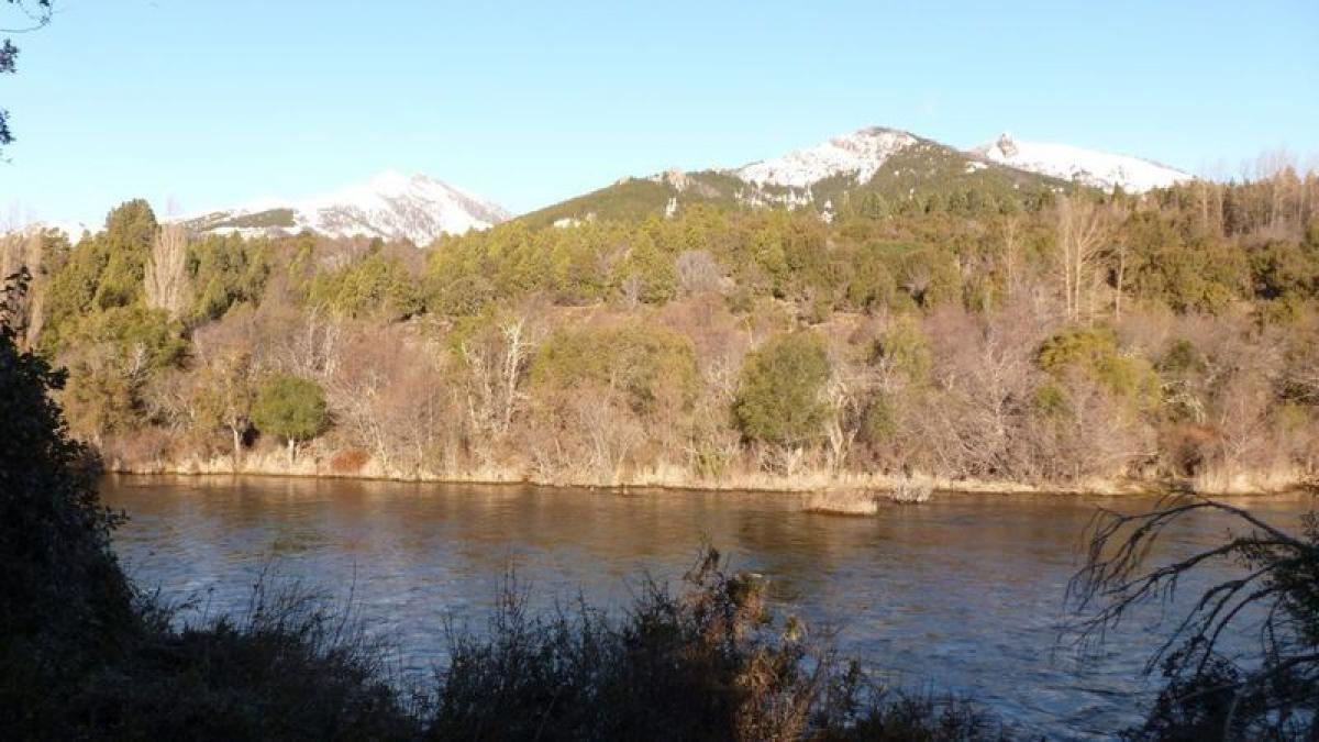  قطعة أرض في Neuquen, Argentina رقم 32060