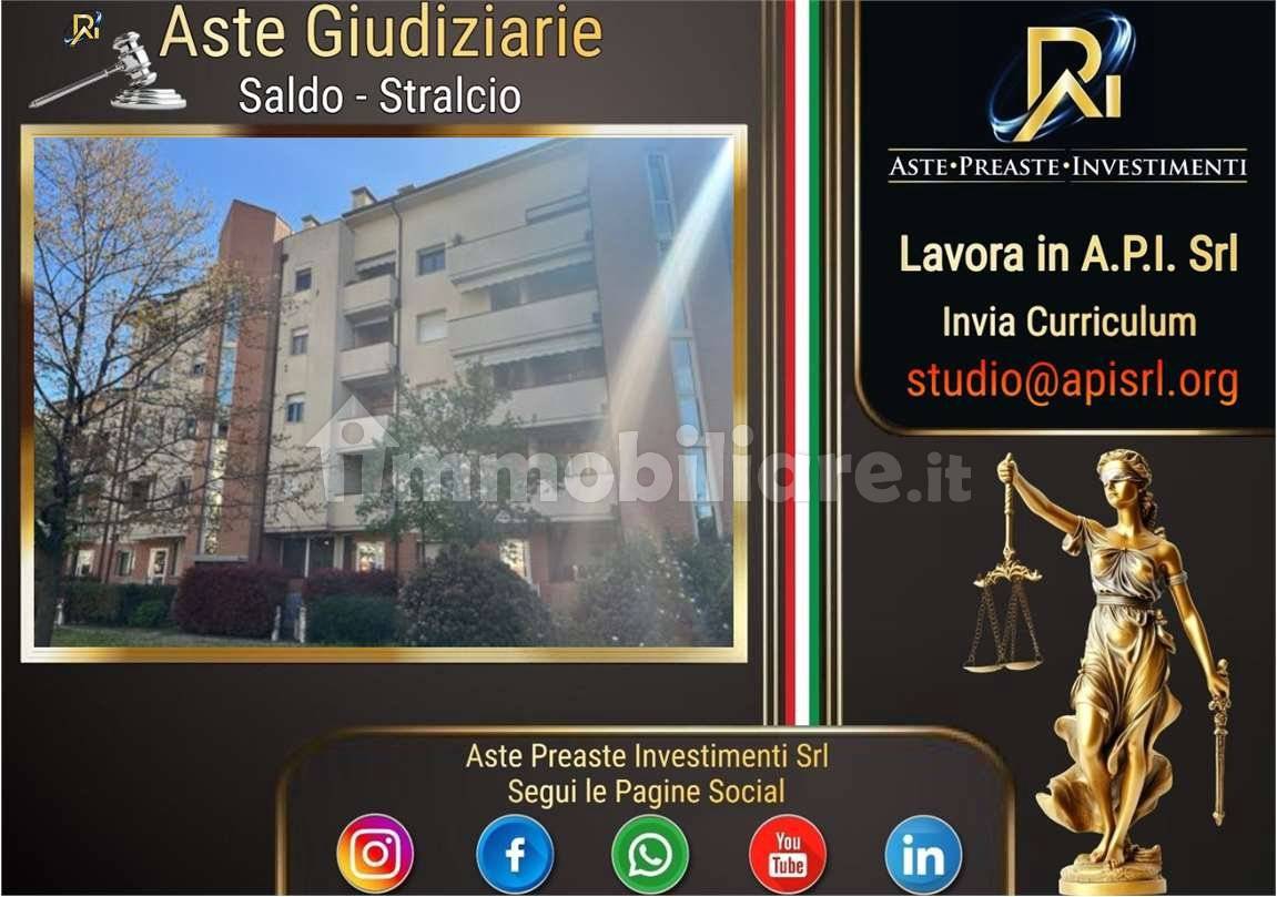 3 bedrooms Apartment in Imola, Italy No. 262010