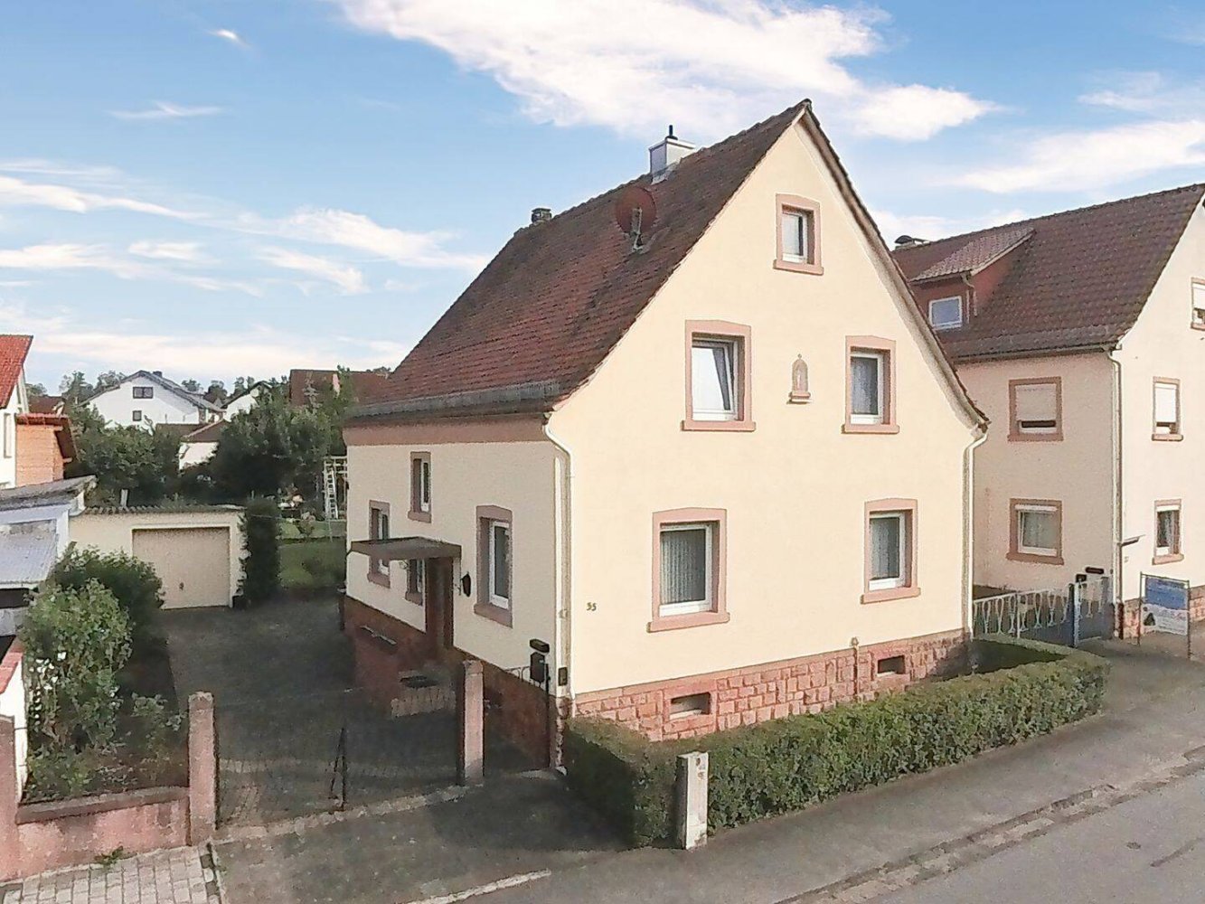 3 Schlafzimmer Haus in Aschaffenburg, Germany, Nr. 226589
