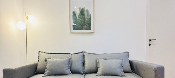 3 rooms Apartment in Rome, Italy No. 101139 2