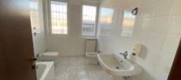 787m² Warehouse in Agrate Brianza, Italy No. 65183 11