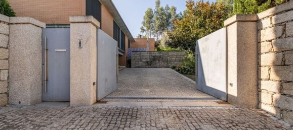 4 Schlafzimmer Haus in Revelhe, Portugal, Nr. 21132 24