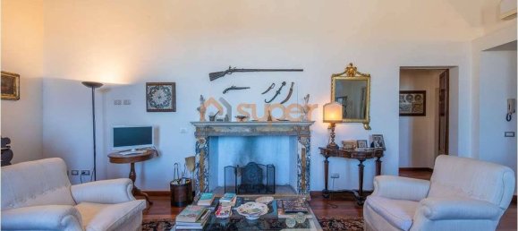 3 Schlafzimmer Wohnung in Perugia, Italy, Nr. 274014 8