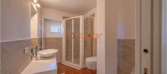 3 Schlafzimmer Wohnung in Perugia, Italy, Nr. 274014 16