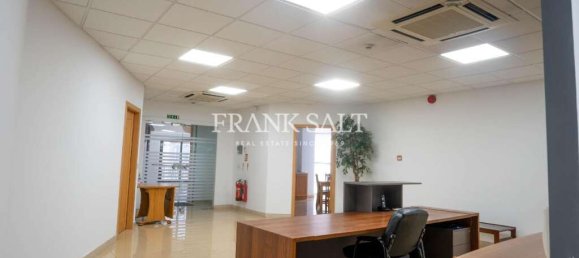 Büro in Ta' Xbiex, Malta 400m², Nr. 12914 3