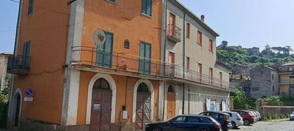 5 bedrooms House in Vairano Patenora, Italy No. 325686 15